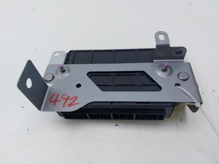 Usagé Ordinateur divers Mitsubishi Space Star (A0) 1.2 12V Prix € 208,95 Règlement à la marge proposé par Wessel Parts & Service B.V.