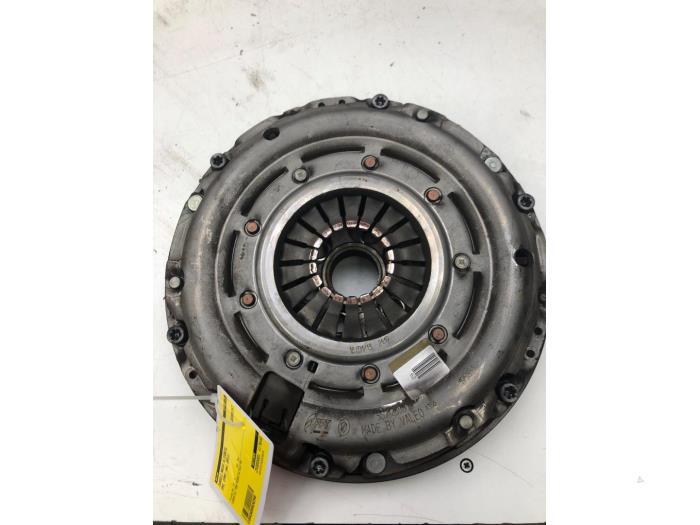 Gebrauchte Doppelte Masse Schwungrad Opel Combo 1.6 CDTI 16V Preis € 208,95 Margenregelung angeboten von Wessel Parts & Service B.V.