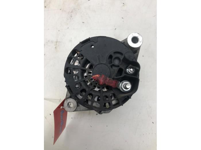 Usagé Dynamo Opel Combo 1.6 CDTI 16V Prix € 72,45 Règlement à la marge proposé par Wessel Parts & Service B.V.