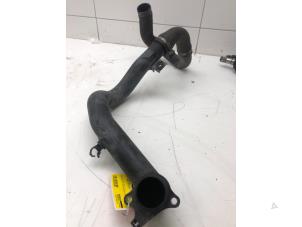 Usagé Tube intercooler Opel Combo 1.6 CDTI 16V Prix € 49,00 Règlement à la marge proposé par Autobedrijf G.H. Wessel B.V.