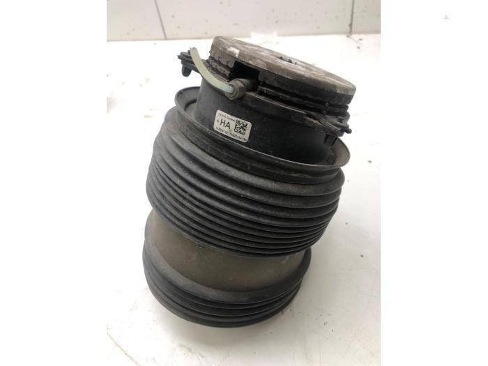 Begagnade Luftfjäder Mercedes C Estate (S205) C-350 e 2.0 16V Pris € 261,45 Marginaltabell erbjuds av Wessel Parts & Service B.V.