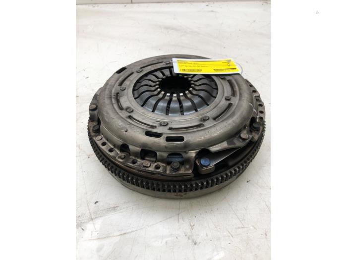 Used Flywheel Audi Q3 (8UB/8UG) 2.0 16V TFSI 170 Quattro Price € 313,95 Margin scheme offered by Wessel Parts & Service B.V.
