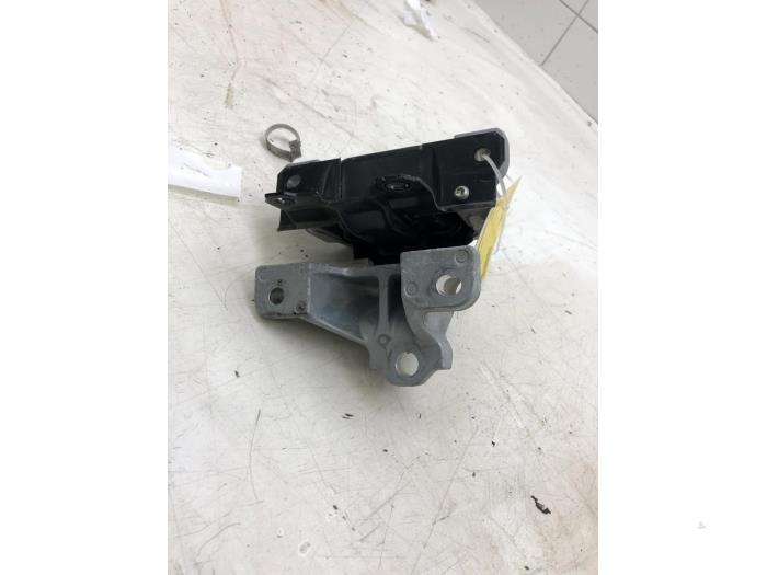 Used Engine mount Mitsubishi Outlander (GF/GG) 2.0 16V 4x2 Price € 61,95 Margin scheme offered by Wessel Parts & Service B.V.