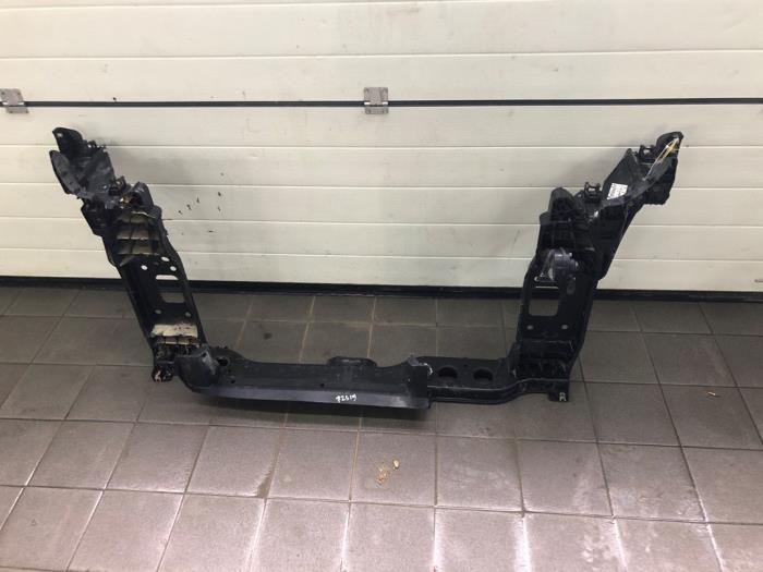 Begagnade Front Kia Sportage (QL) 1.6 GDI 16V 4x2 Pris € 183,75 Marginaltabell erbjuds av Wessel Parts & Service B.V.