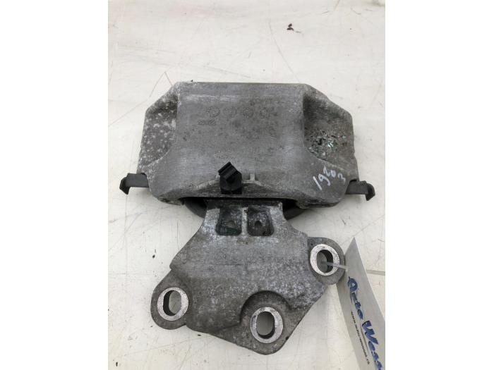 Used Engine mount MAN TGE 2.0 TDI Price € 61,95 Margin scheme offered by Wessel Parts & Service B.V.