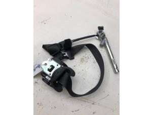 Usados Tensor de cinturón de seguridad derecha Citroen C3 Aircross I (2C/2R) 1.2 e-THP PureTech 110 Precio € 199,00 Norma de margen ofrecido por Autobedrijf G.H. Wessel B.V.
