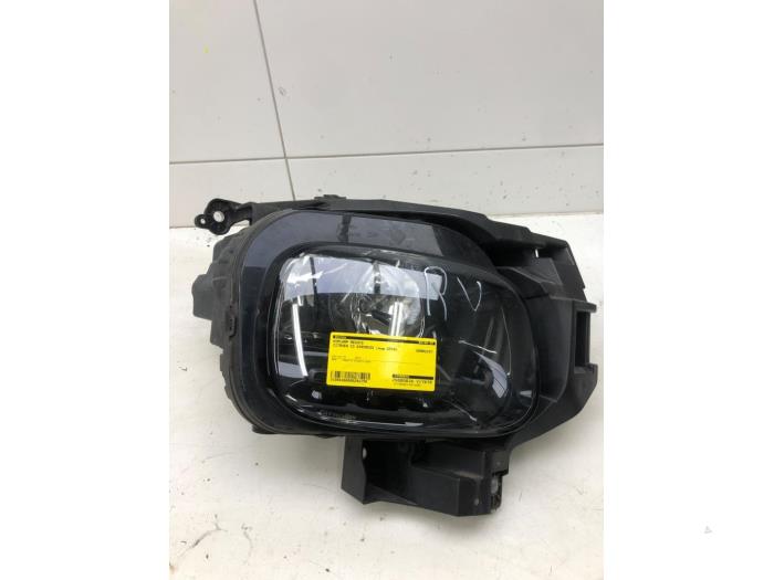 Gebrauchte Scheinwerfer rechts Citroen C3 Aircross I (2C/2R) 1.2 e-THP PureTech 110 Preis € 313,95 Margenregelung angeboten von Wessel Parts & Service B.V.