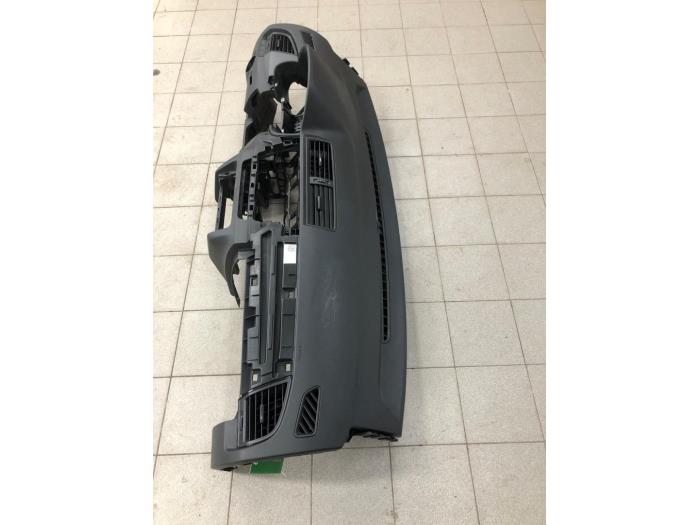 Używane Panel Skoda Fabia III (NJ3) 1.0 12V Cena € 628,95 Procedura marży oferowane przez Wessel Parts & Service B.V.