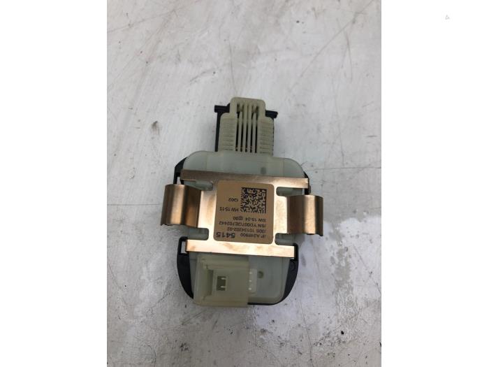 Begagnade Regnsensor Mercedes CLA Shooting Brake (117.9) 1.6 CLA-200 16V Pris € 40,95 Marginaltabell erbjuds av Wessel Parts & Service B.V.