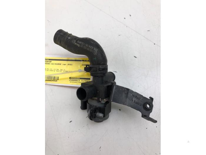 Begagnade Vattenpump Mercedes GLC (X253) 2.2 250d 16V BlueTEC 4-Matic Pris € 51,45 Marginaltabell erbjuds av Wessel Parts & Service B.V.