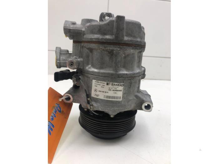 Usagé Compresseur de clim Mercedes GLC (X253) 2.2 250d 16V BlueTEC 4-Matic Prix € 103,95 Règlement à la marge proposé par Wessel Parts & Service B.V.