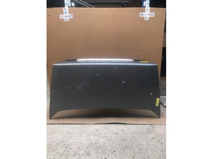 Gebrauchte Heckklappe Mercedes 200 - 500 Preis € 156,45 Margenregelung angeboten von Wessel Parts & Service B.V.