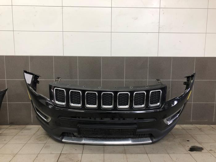 Usados Parachoques Jeep Compass II (MP) 2.0 Multijet II 170 16V 4x4 Precio € 891,45 Norma de margen ofrecido por Wessel Parts & Service B.V.