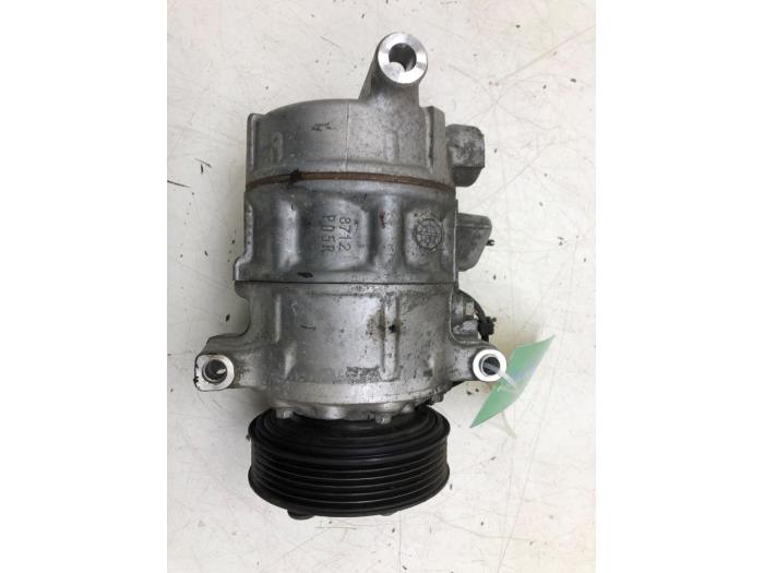 Gebrauchte Klimapumpe Volkswagen Crafter (SY) 2.0 TDI FWD Preis € 51,45 Margenregelung angeboten von Wessel Parts & Service B.V.