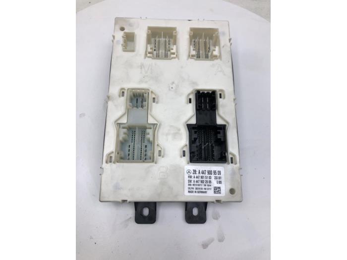 Używane Sterownik Body Control Mercedes Vito (447.6) 2.0 116 CDI 16V 4x4 Cena € 103,95 Procedura marży oferowane przez Wessel Parts & Service B.V.