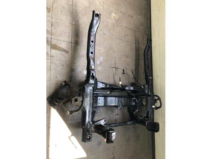 Begagnade Underram Mercedes Sprinter 3,5t (907.6/910.6) 317 CDI 2.0 D RWD Pris € 418,95 Marginaltabell erbjuds av Wessel Parts & Service B.V.