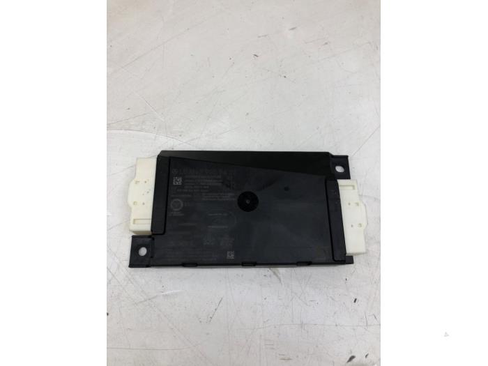 Używane Modul keyless vehicle Mercedes A (177.0) 1.3 A-180 Turbo 16V Cena € 93,45 Procedura marży oferowane przez Wessel Parts & Service B.V.