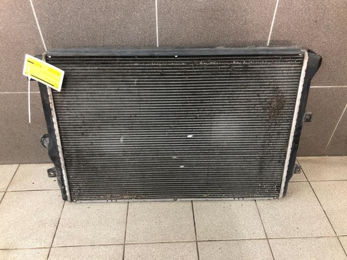 Used Radiator Skoda Yeti (5LAC) 2.0 TDI 16V Price € 51,45 Margin scheme offered by Wessel Parts & Service B.V.