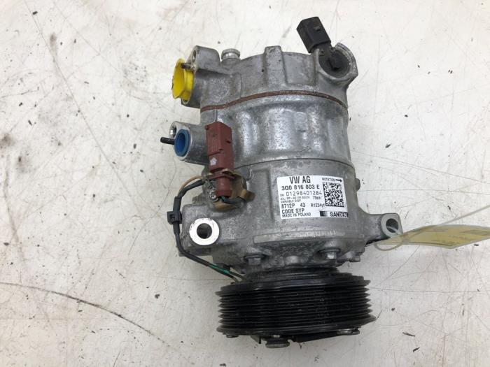 Usagé Compresseur de clim Volkswagen Taigo 1.0 TSI 110 12V Prix € 51,45 Règlement à la marge proposé par Wessel Parts & Service B.V.