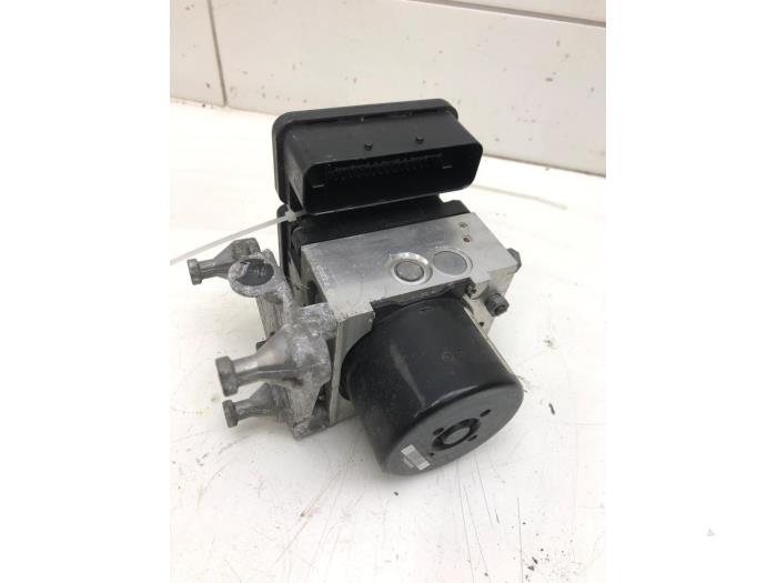 Używane Pompa ABS Mercedes GLK (204.7/9) 3.0 350 CDI 24V 4-Matic Cena € 103,95 Procedura marży oferowane przez Wessel Parts & Service B.V.