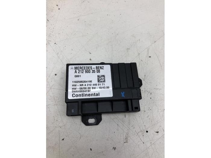 Usagé Module pompe carburant Mercedes GLK (204.7/9) 3.0 350 CDI 24V 4-Matic Prix € 40,95 Règlement à la marge proposé par Wessel Parts & Service B.V.
