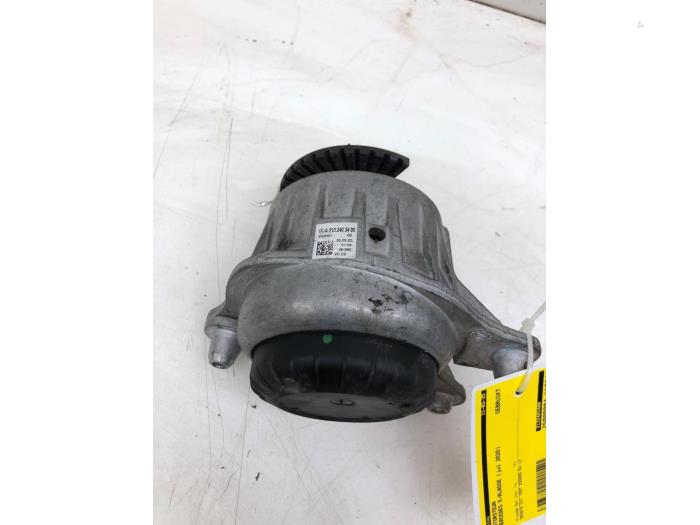 Used Engine mount Mercedes E (W213) E-200d 1.6 Turbo 16V Price € 51,45 Margin scheme offered by Wessel Parts & Service B.V.