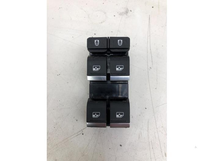 Usados Interruptor de ventanilla eléctrica Audi Q4 Sportback (4FN) 40 e-tron 77 kWh Precio € 40,95 Norma de margen ofrecido por Wessel Parts & Service B.V.