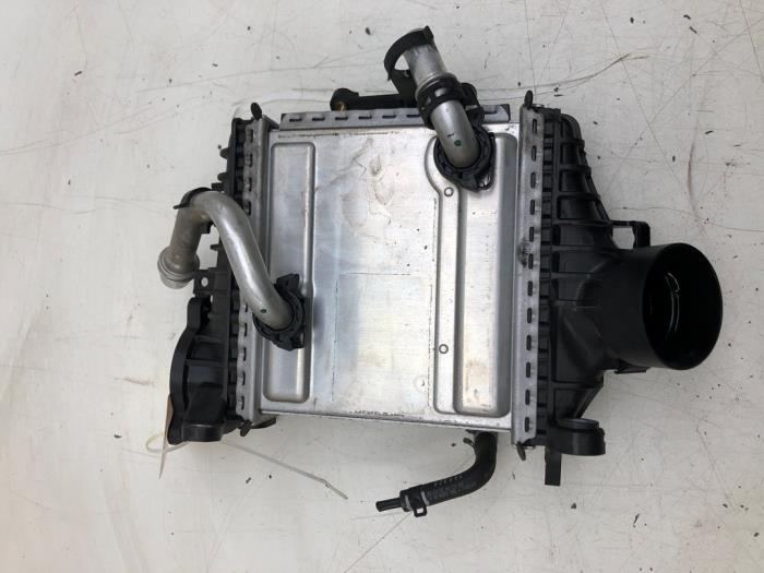 Usados Intercooler Mercedes E (W213) E-200d 1.6 Turbo 16V Precio € 103,95 Norma de margen ofrecido por Wessel Parts & Service B.V.