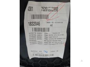 Usados Tapizado de panel lateral izquierda detrás Mercedes EQV 300 Precio € 275,00 Norma de margen ofrecido por Autobedrijf G.H. Wessel B.V.