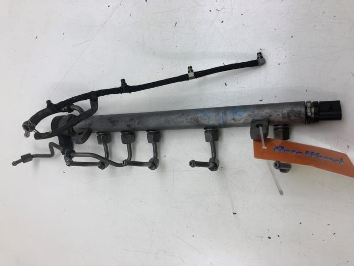 Usagé Système d'injection Mercedes B (W245) 2.0 B-180 CDI 16V Prix € 103,95 Règlement à la marge proposé par Wessel Parts & Service B.V.