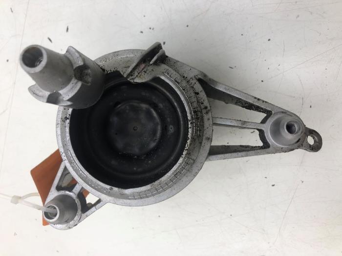 Used Engine mount Mercedes C (W206) C-300 e 2.0 Turbo Price € 51,45 Margin scheme offered by Wessel Parts & Service B.V.