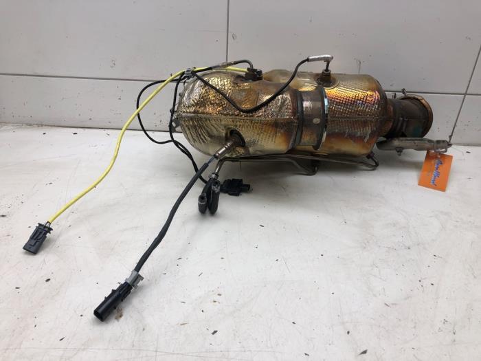 Usagé Catalyseur Mercedes C (W206) C-300 e 2.0 Turbo Prix € 943,95 Règlement à la marge proposé par Wessel Parts & Service B.V.