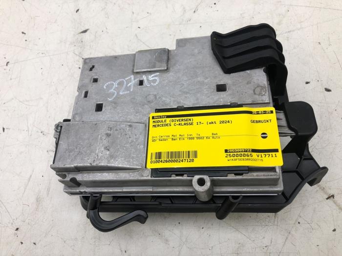 Używane Modul (rózne) Mercedes C (W206) C-300 e 2.0 Turbo Cena € 313,95 Procedura marży oferowane przez Wessel Parts & Service B.V.