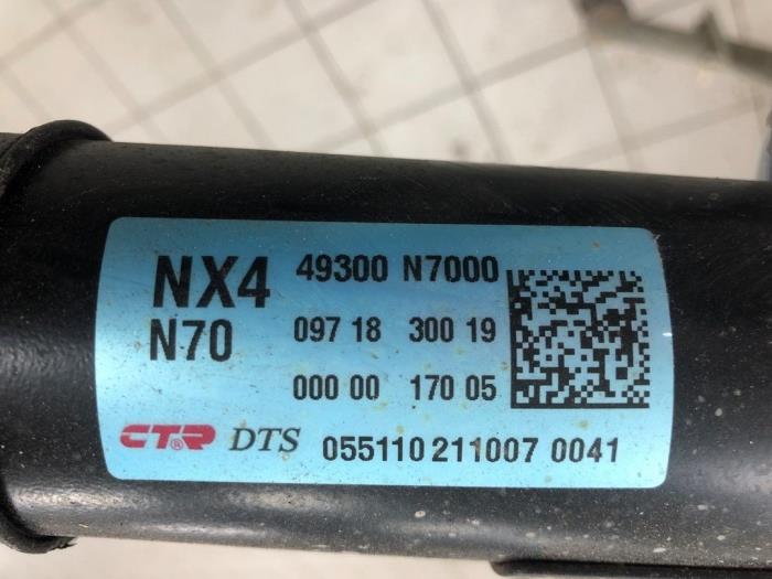 Używane Pólwal Hyundai Tucson (NX) 1.6 T-GDI HEV HTRAC Cena € 523,95 Procedura marży oferowane przez Wessel Parts & Service B.V.
