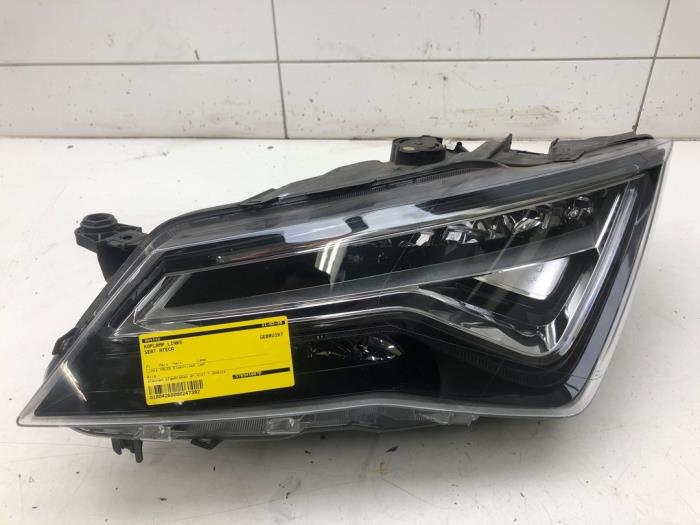 Używane Reflektor lewy Seat Ateca Cena na żądanie oferowane przez Wessel Parts & Service B.V.