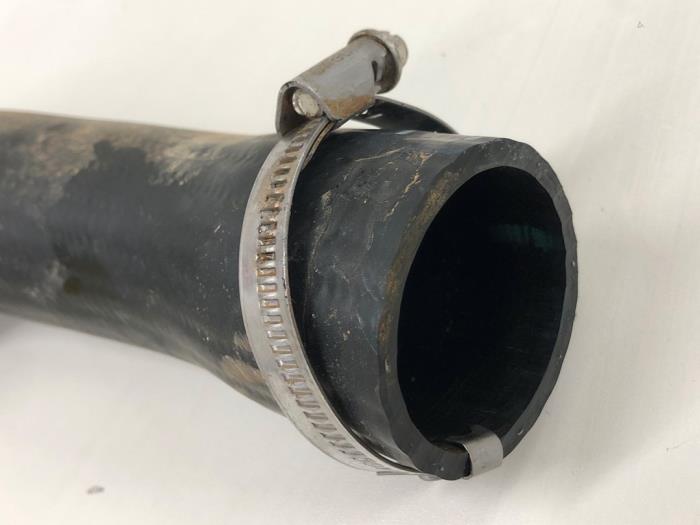 Gebrauchte Intercooler Rohr Opel Astra Preis € 51,45 Margenregelung angeboten von Wessel Parts & Service B.V.