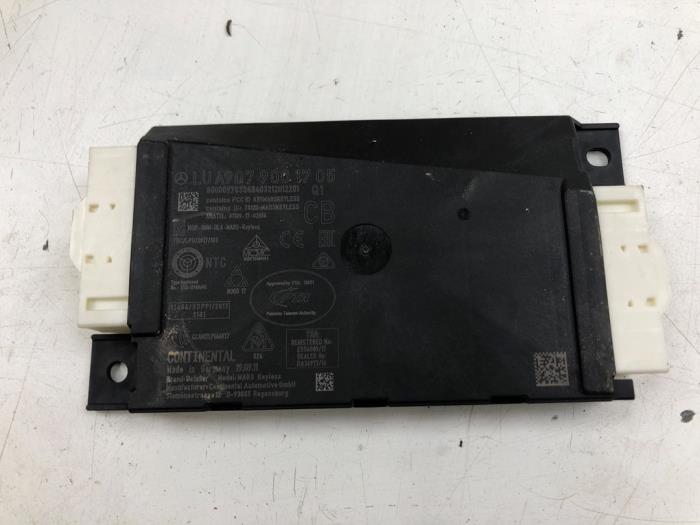 Używane Modul keyless vehicle Mercedes Sprinter 3,5t (907.6/910.6) 311 CDI 2.1 D FWD Cena € 93,45 Procedura marży oferowane przez Wessel Parts & Service B.V.