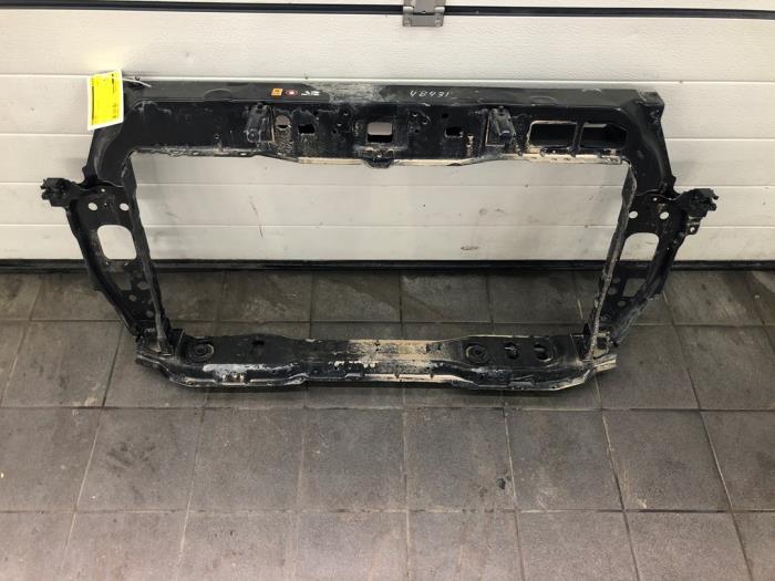 Begagnade Front Kia Stonic (YB) 1.0i T-GDi 12V Pris € 236,25 Marginaltabell erbjuds av Wessel Parts & Service B.V.