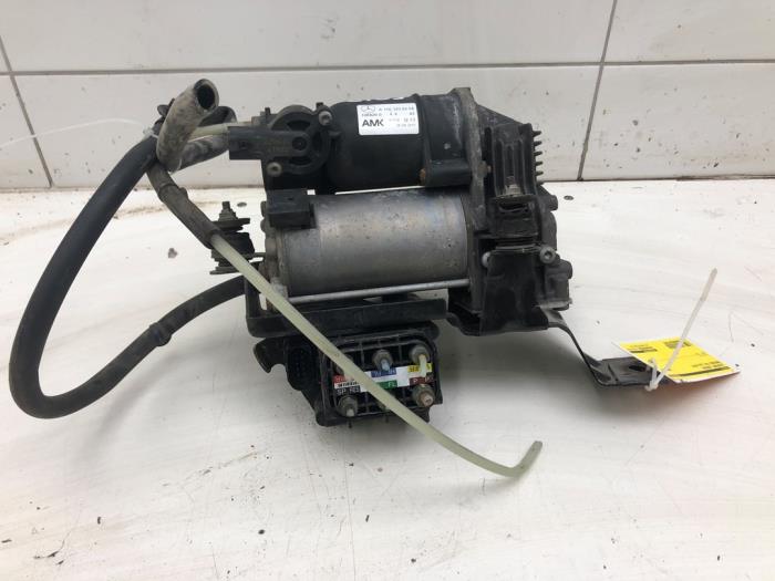 Usados Luftpump (fjädring) Mercedes GLE (W166) 350d 3.0 V6 24V BlueTEC 4-Matic Precio € 418,95 Norma de margen ofrecido por Wessel Parts & Service B.V.