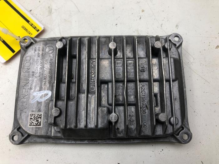 Używane Modułowy reflektor LED Mercedes A-Klasse Cena € 131,25 Procedura marży oferowane przez Wessel Parts & Service B.V.