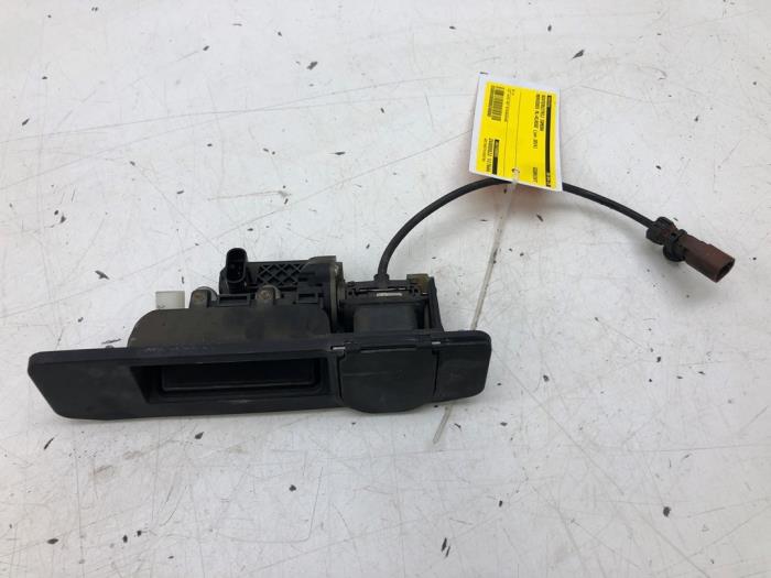 Begagnade Backkamera Mercedes ML III (166) 4.7 ML-500 BlueDirect 32V 4-Matic Pris € 131,25 Marginaltabell erbjuds av Wessel Parts & Service B.V.