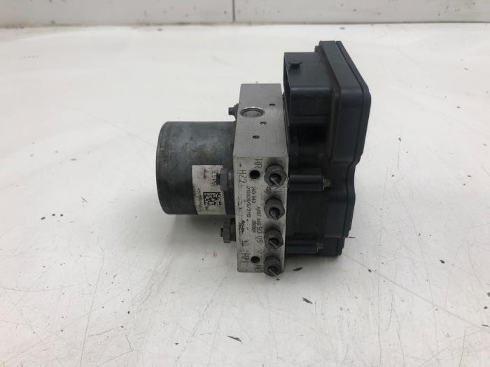 Używane Pompa ABS Mercedes Sprinter 3,5t (910.0/910.1/907.1/907.2) 316 CDI 2.1 D RWD Cena € 261,45 Procedura marży oferowane przez Wessel Parts & Service B.V.