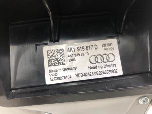Frontscheibenanzeige van een Audi A6 Avant (C8) 3.0 V6 24V 55 TFSI Mild Hybrid Quattro 2022