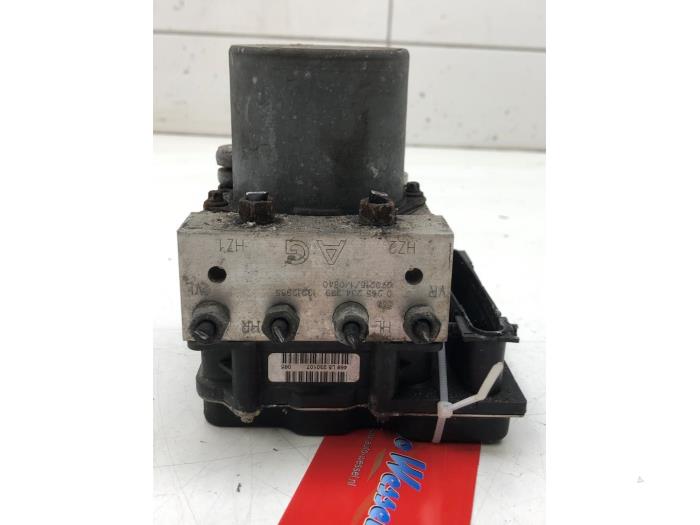 Begagnade ABS-pump Opel Meriva (A) 1.6 16V Pris € 183,75 Marginaltabell erbjuds av Wessel Parts & Service B.V.