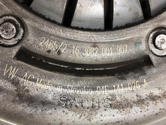 Used Flywheel Volkswagen Golf VII (AUA) 1.2 TSI 16V Price € 156,45 Margin scheme offered by Wessel Parts & Service B.V.