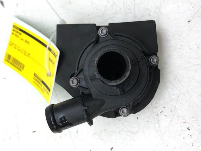 Begagnade Vattenpump Volkswagen Polo V (6R) 1.2 TSI 16V BlueMotion Technology Pris € 30,45 Marginaltabell erbjuds av Wessel Parts & Service B.V.