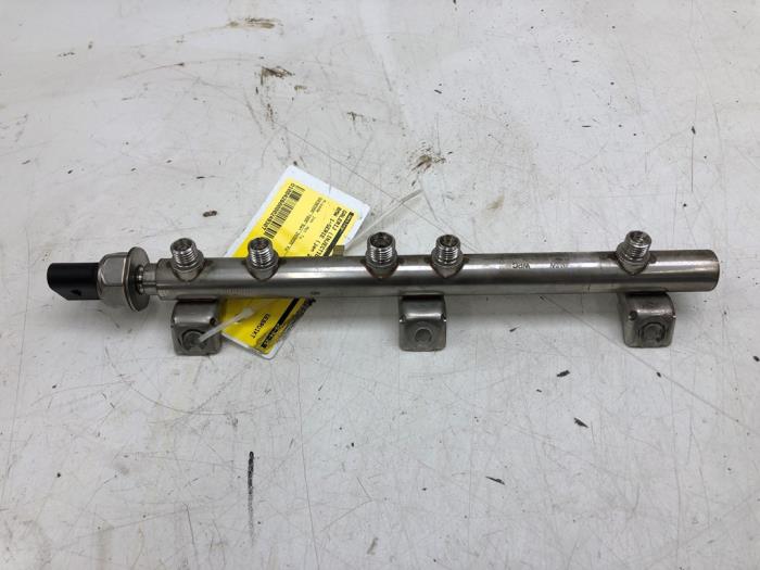 Usagé Système d'injection BMW 1 serie (E81) 118i 16V Prix € 40,95 Règlement à la marge proposé par Wessel Parts & Service B.V.
