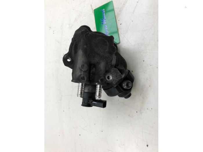 Begagnade Dieselpump Volkswagen Transporter/Caravelle T5 2.0 TDI BlueMotion Pris € 261,45 Marginaltabell erbjuds av Wessel Parts & Service B.V.