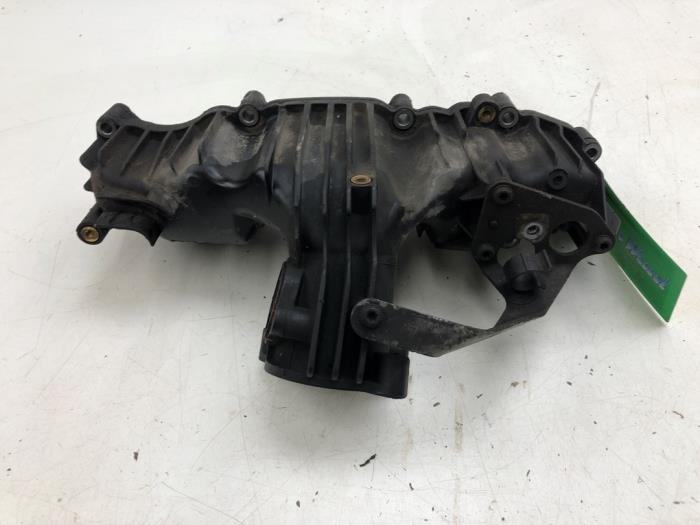 Begagnade Insugsrör Volkswagen Transporter/Caravelle T5 2.0 TDI BlueMotion Pris € 82,95 Marginaltabell erbjuds av Wessel Parts & Service B.V.