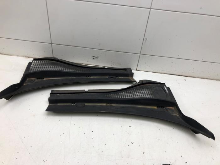 Używane Parawan Skoda Superb Combi (3V5) 1.5 TSI Evo 16V Cena € 61,95 Procedura marży oferowane przez Wessel Parts & Service B.V.